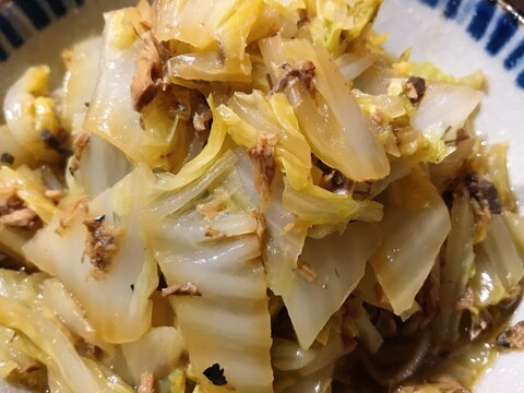 材料二つ　鯖缶と白菜だけの煮物